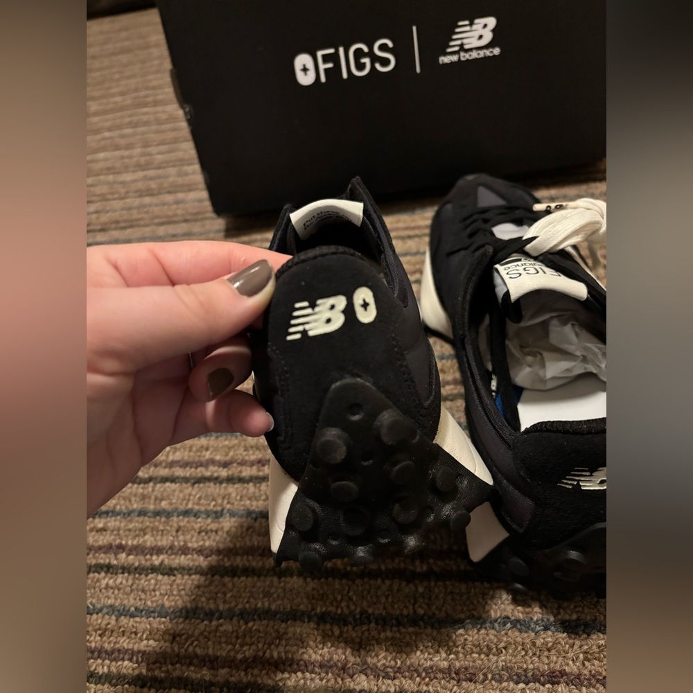 Figs x New Balance Black 327 - Picture 7 of 11